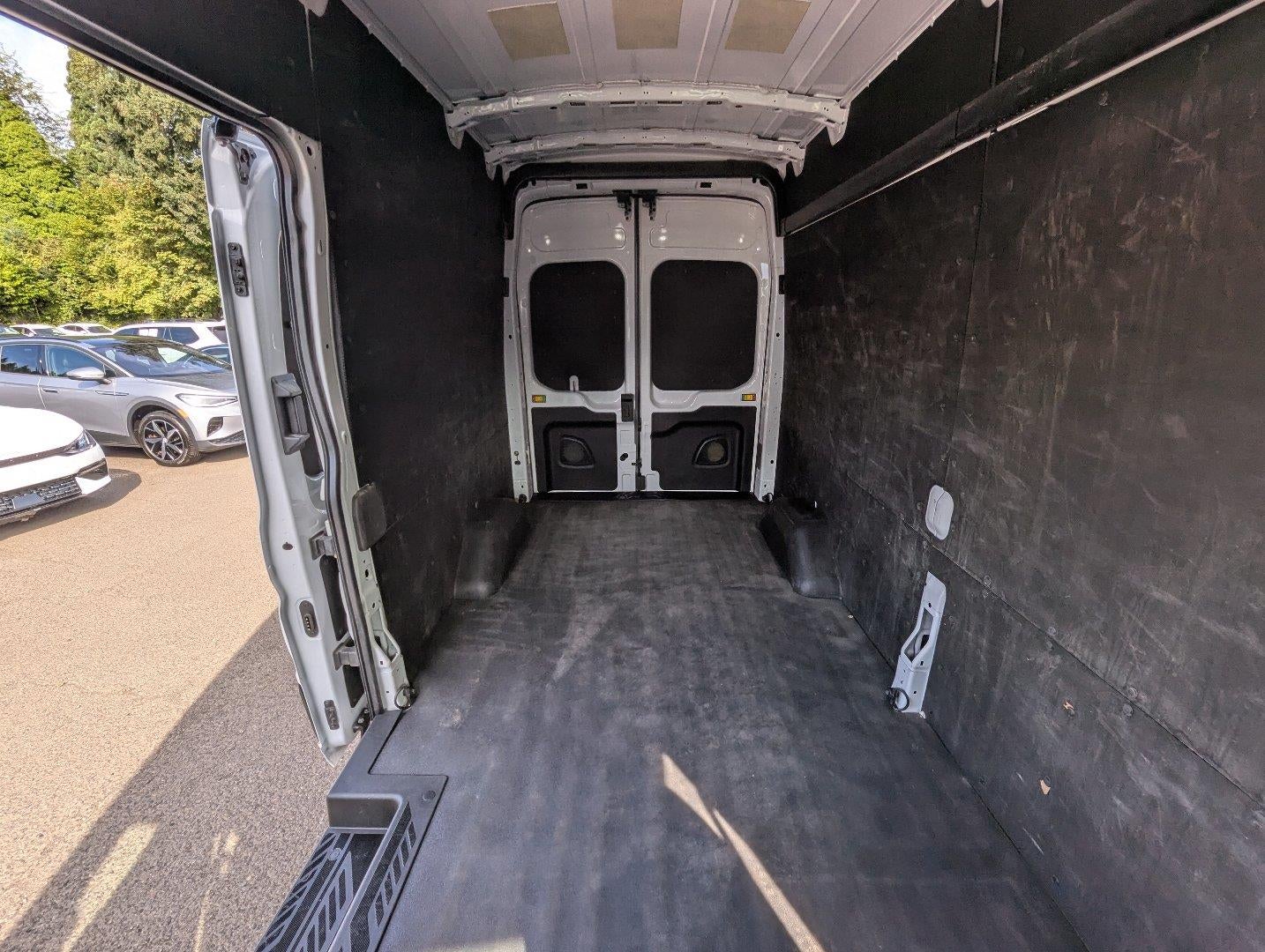 2025 Ford Transit 250
