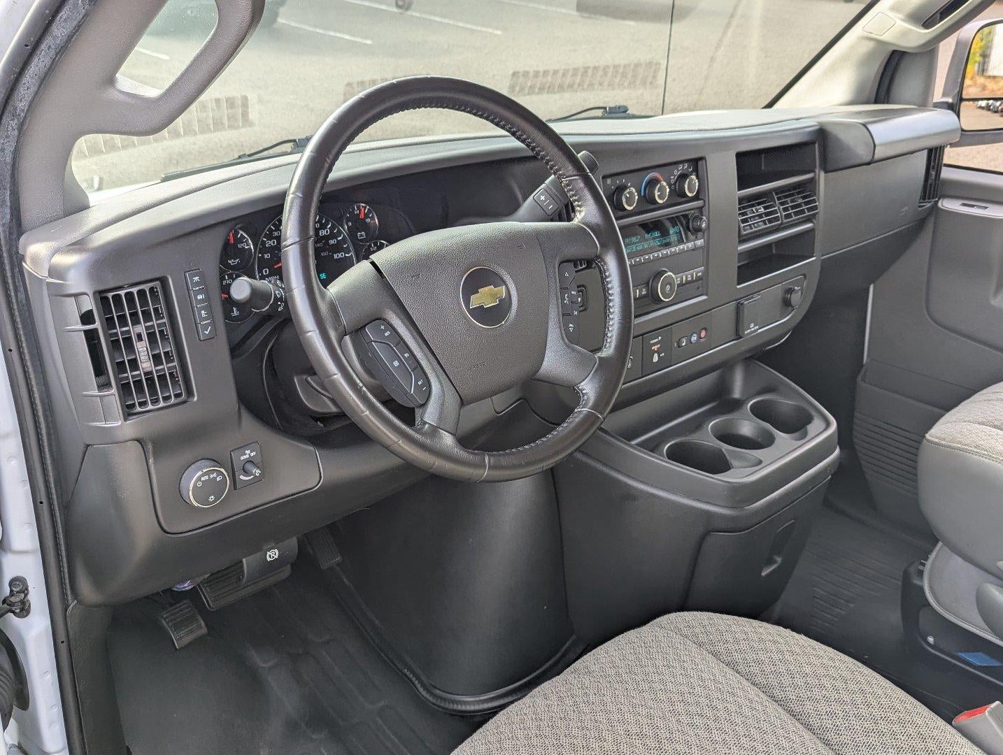 2022 Chevrolet Express Cargo Van RWD 2500 135