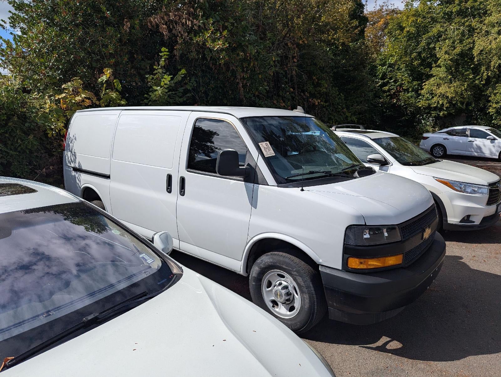 2022 Chevrolet Express Cargo Van RWD 2500 135