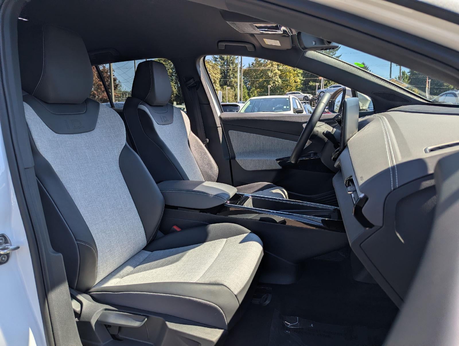 2023 Volkswagen ID.4 Pro