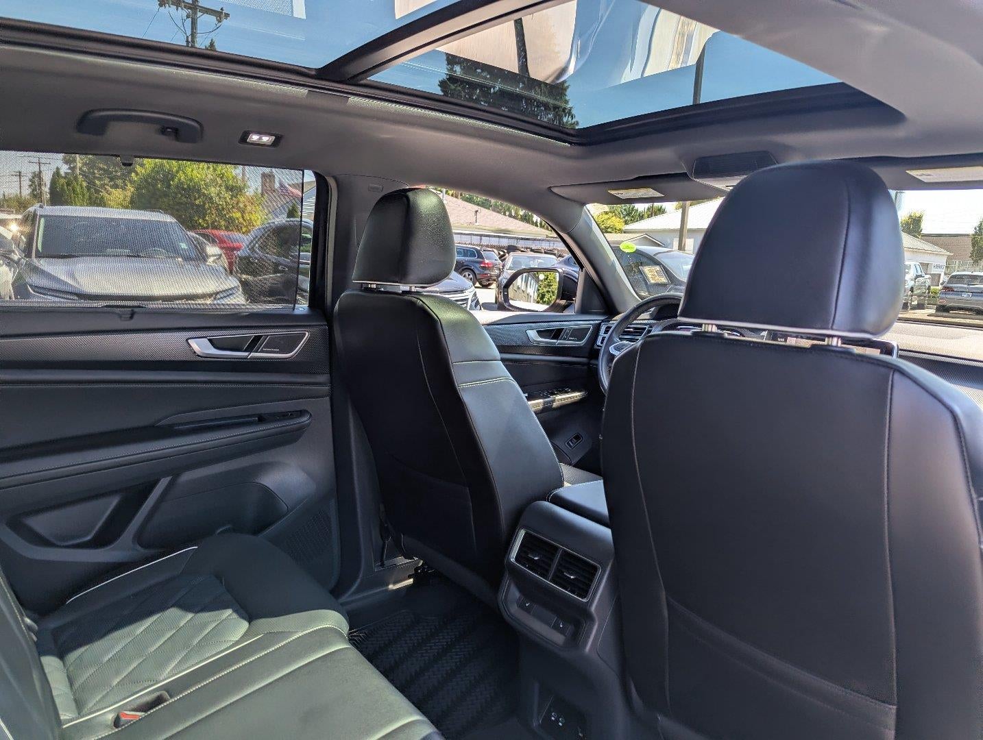 2024 Volkswagen Atlas Cross Sport 2.0T SEL Premium R-Line