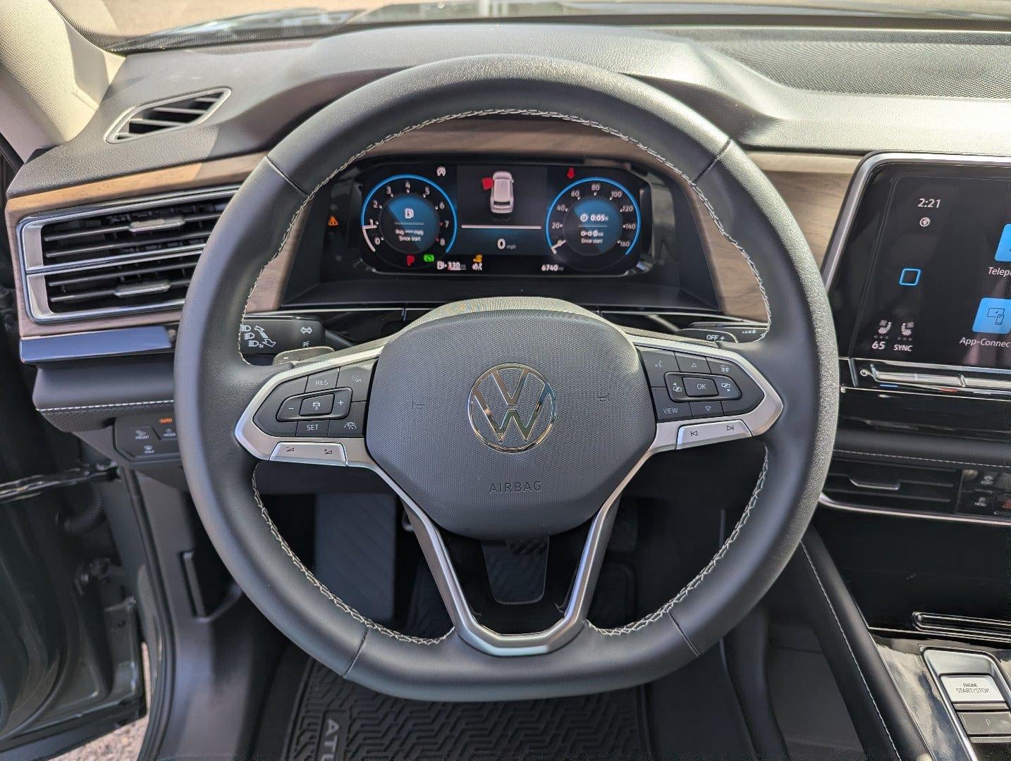 2026 Volkswagen Atlas 2.0T SE w/Technology