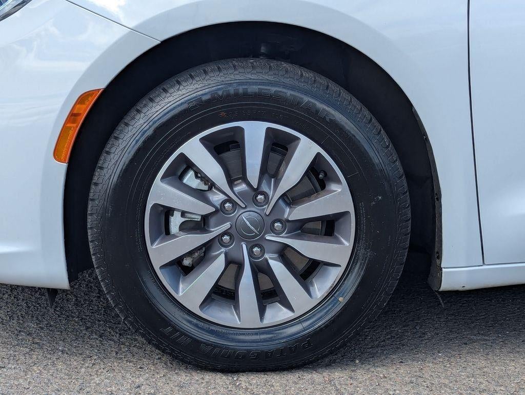 2023 Chrysler Pacifica Hybrid Touring L