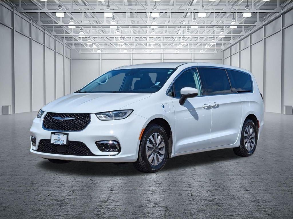 2023 Chrysler Pacifica Hybrid Touring L