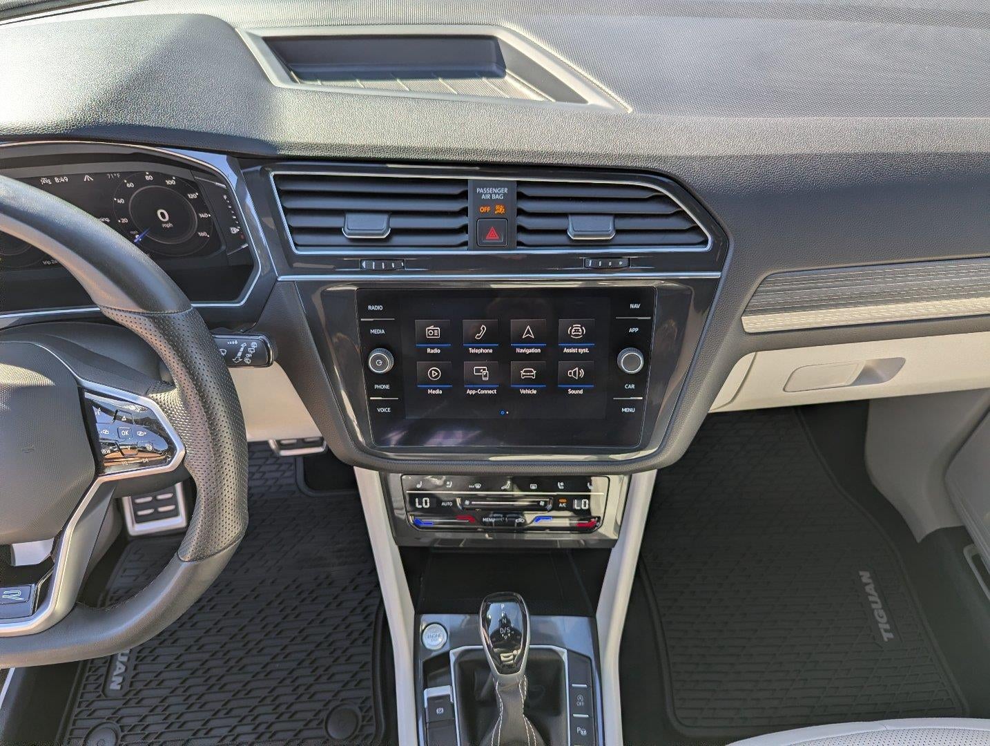 2022 Volkswagen Tiguan SEL R-Line