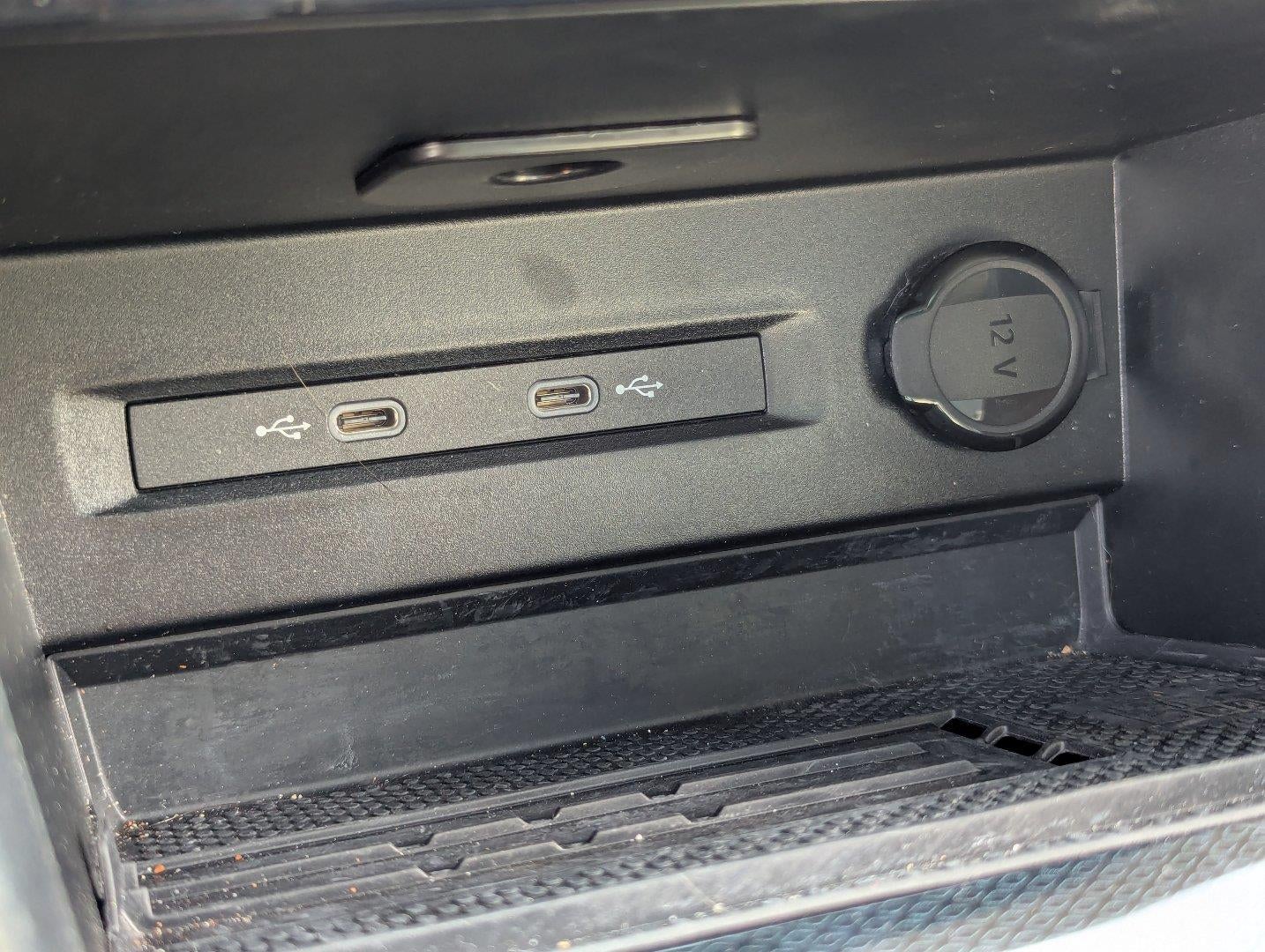 2025 Volkswagen Taos SEL 4MOTION