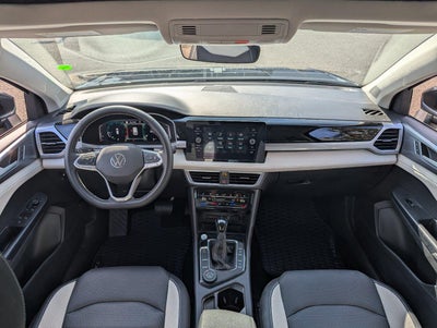 2025 Volkswagen Taos SEL 4MOTION