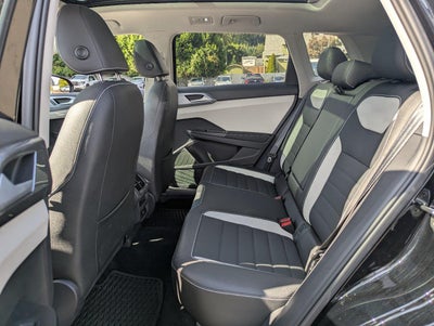 2025 Volkswagen Taos SEL 4MOTION