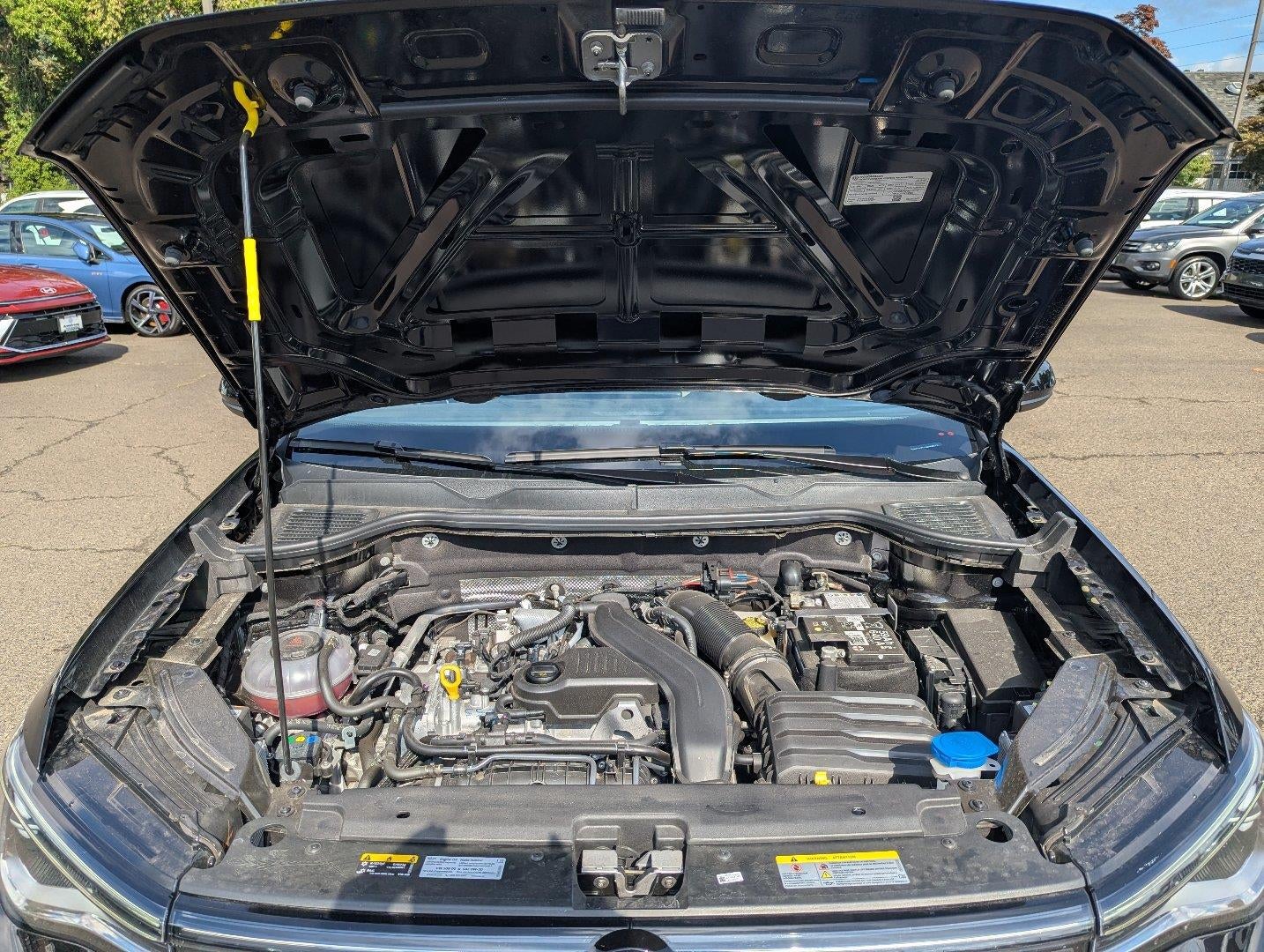2025 Volkswagen Taos SEL 4MOTION