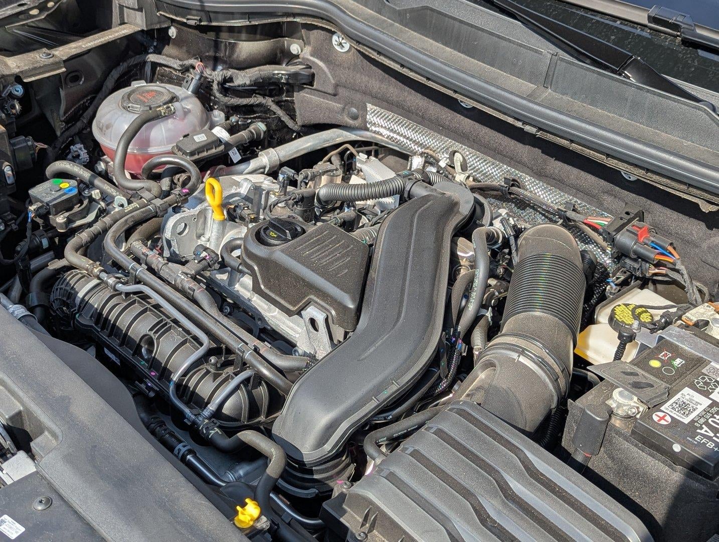 2025 Volkswagen Taos SEL 4MOTION