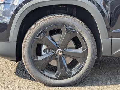 2025 Volkswagen Taos SEL 4MOTION
