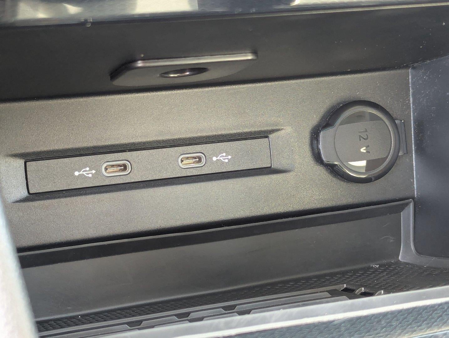 2025 Volkswagen Taos SEL 4MOTION