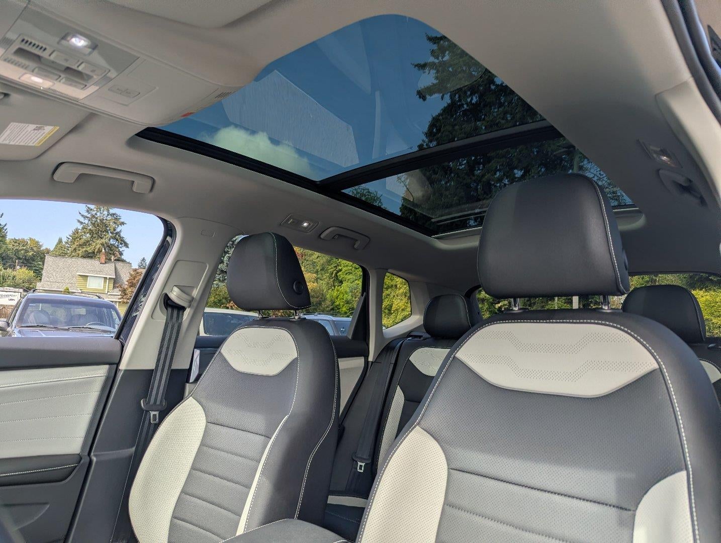 2025 Volkswagen Taos SEL 4MOTION