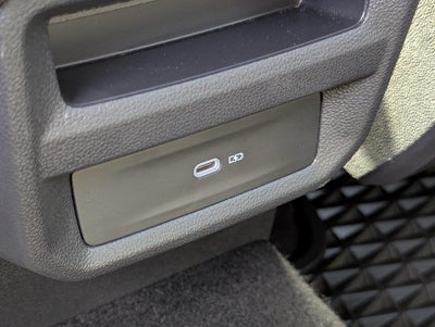 2025 Volkswagen Taos SEL 4MOTION