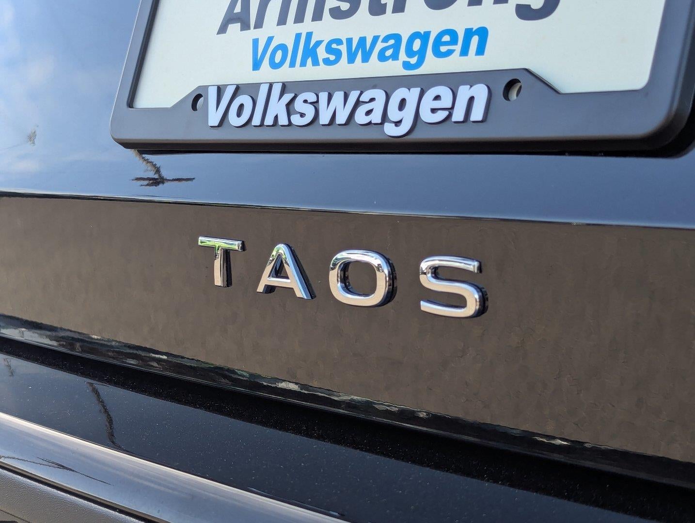 2025 Volkswagen Taos SEL 4MOTION