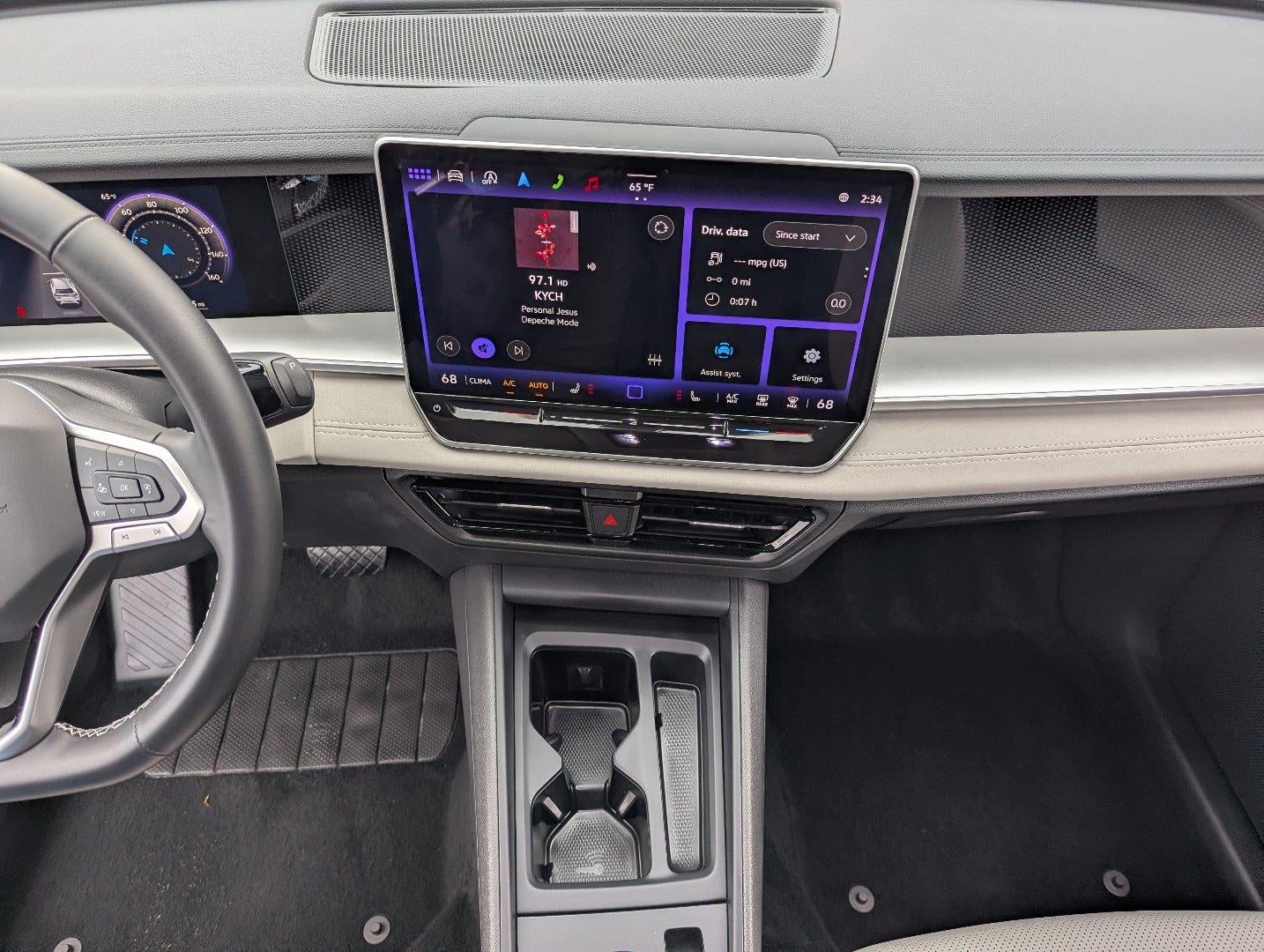 2025 Volkswagen Tiguan 2.0T SE FWD