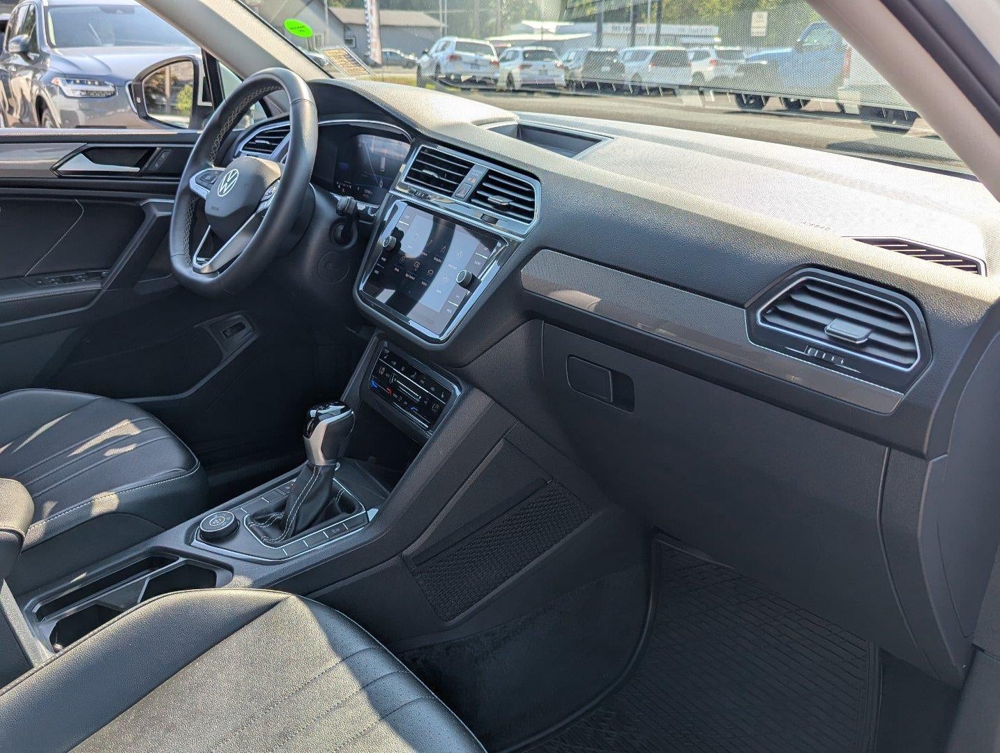 2024 Volkswagen TIGUAN 2.0T SE 4MOTION