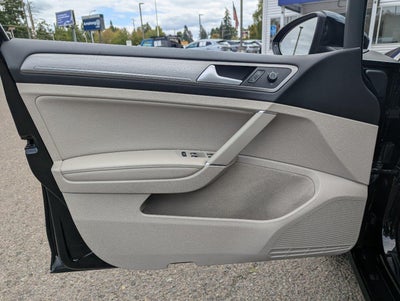 2016 Volkswagen Golf TSI SE