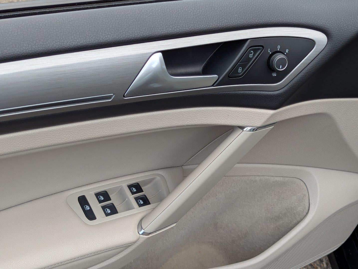 2016 Volkswagen Golf TSI SE