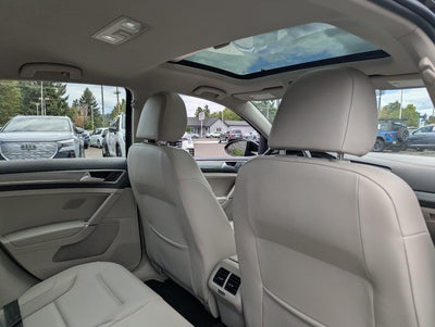 2016 Volkswagen Golf TSI SE