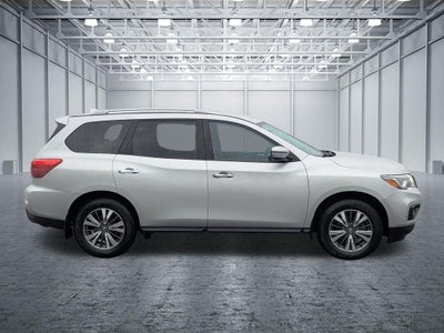 2020 Nissan Pathfinder S