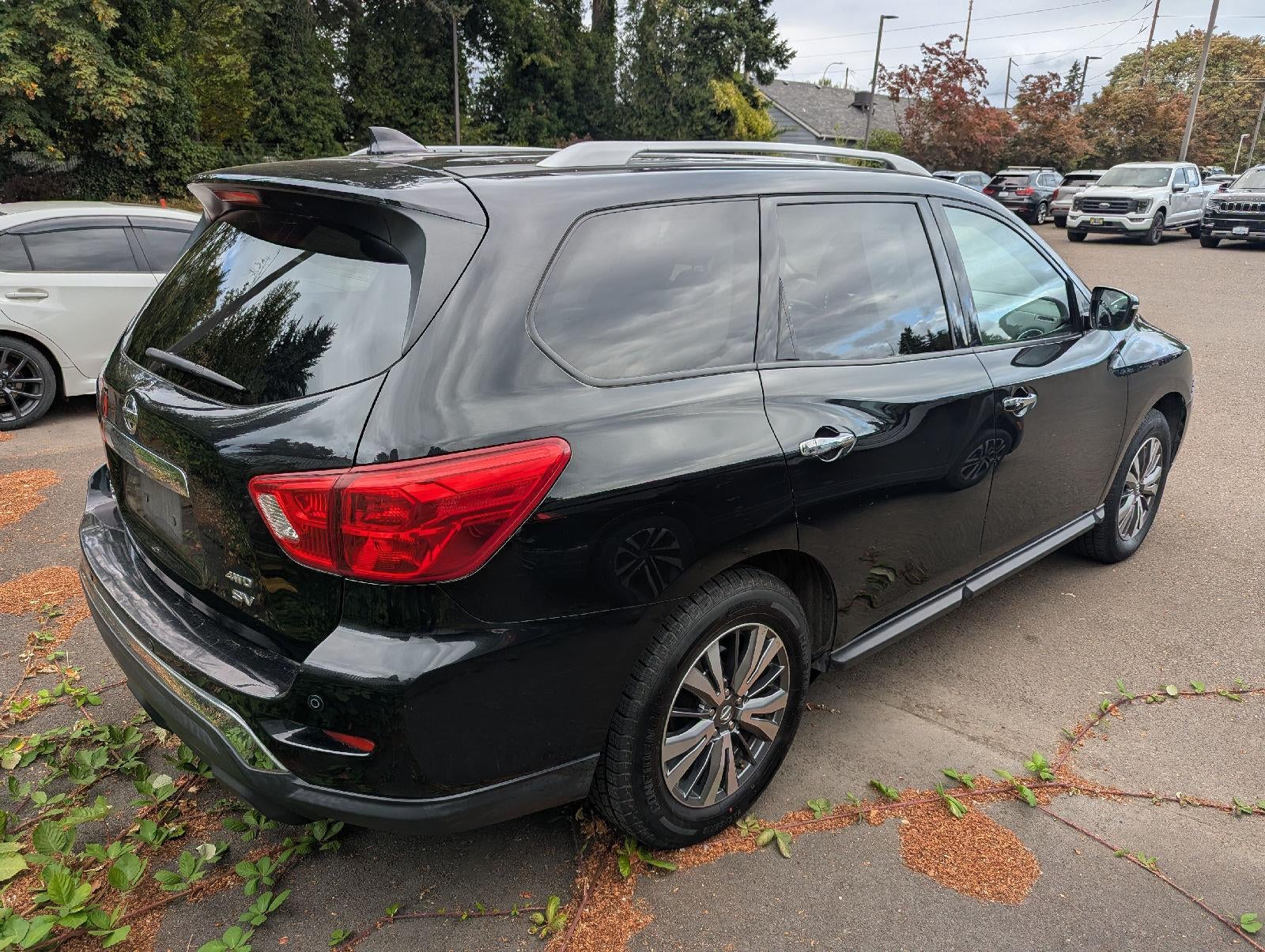 2019 Nissan Pathfinder SV