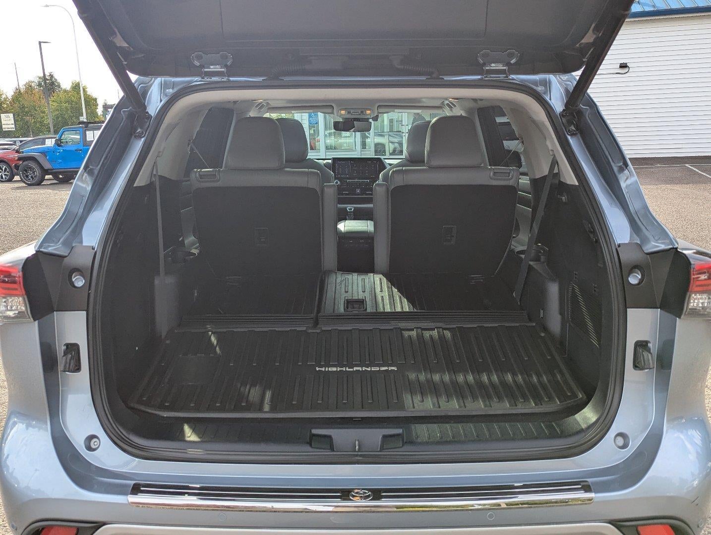 2021 Toyota Highlander Platinum
