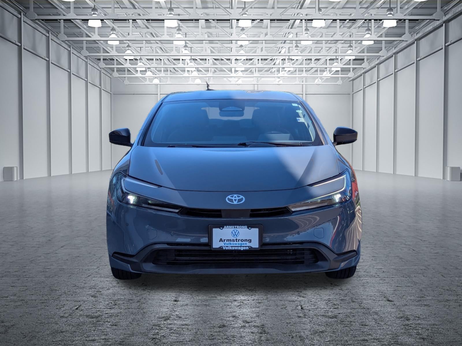 2025 Toyota Prius LE
