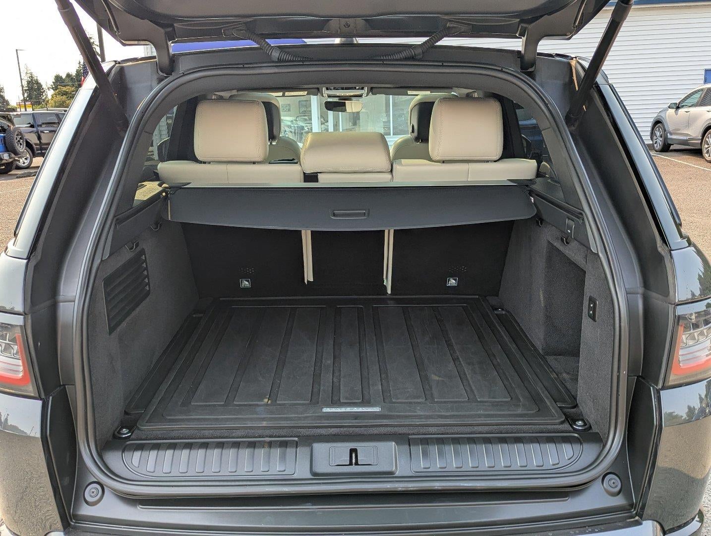 2021 Land Rover Range Rover Sport HSE Silver Edition