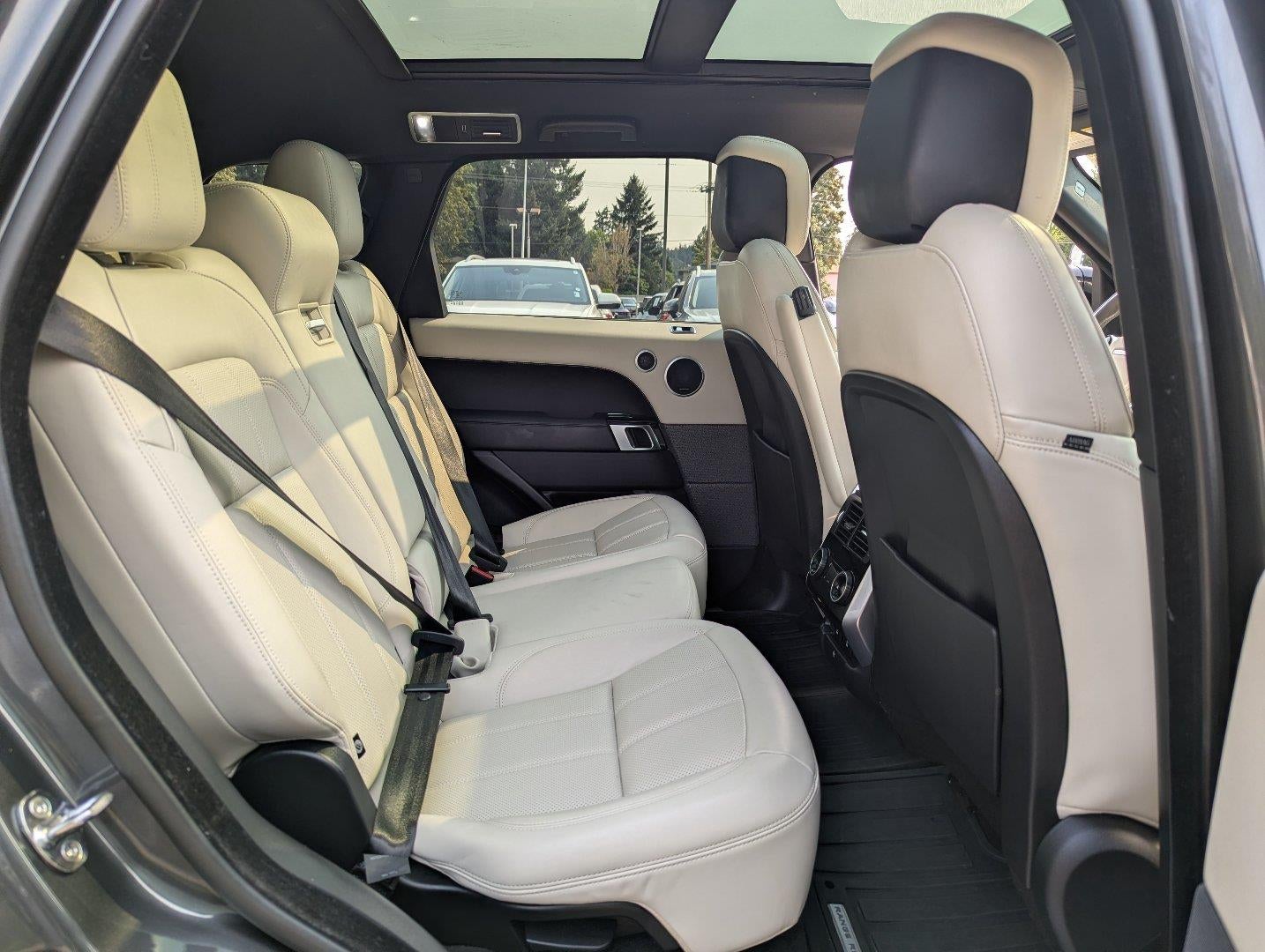 2021 Land Rover Range Rover Sport HSE Silver Edition