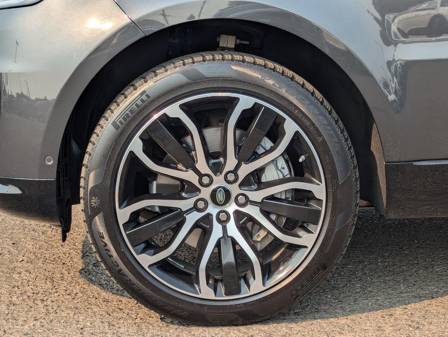 2021 Land Rover Range Rover Sport HSE Silver Edition