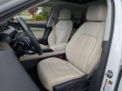 2024 Audi Q8 e-tron Premium Plus