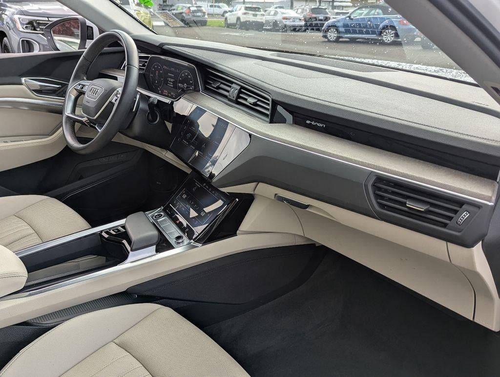 2024 Audi Q8 e-tron Premium Plus
