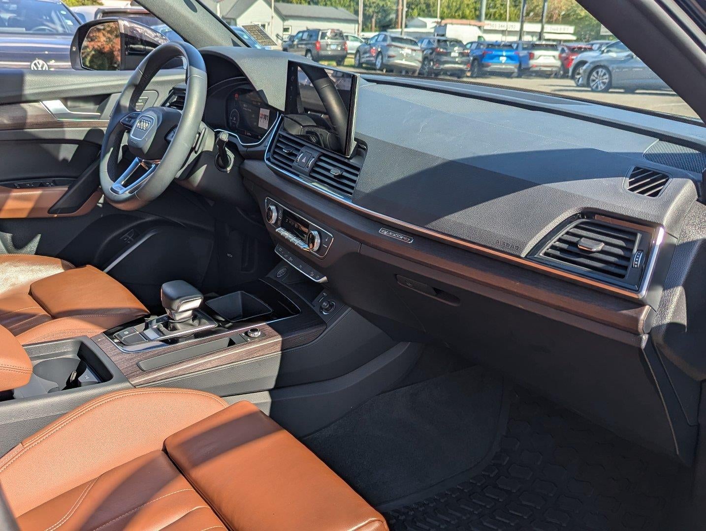 2023 Audi Q5 S line Premium