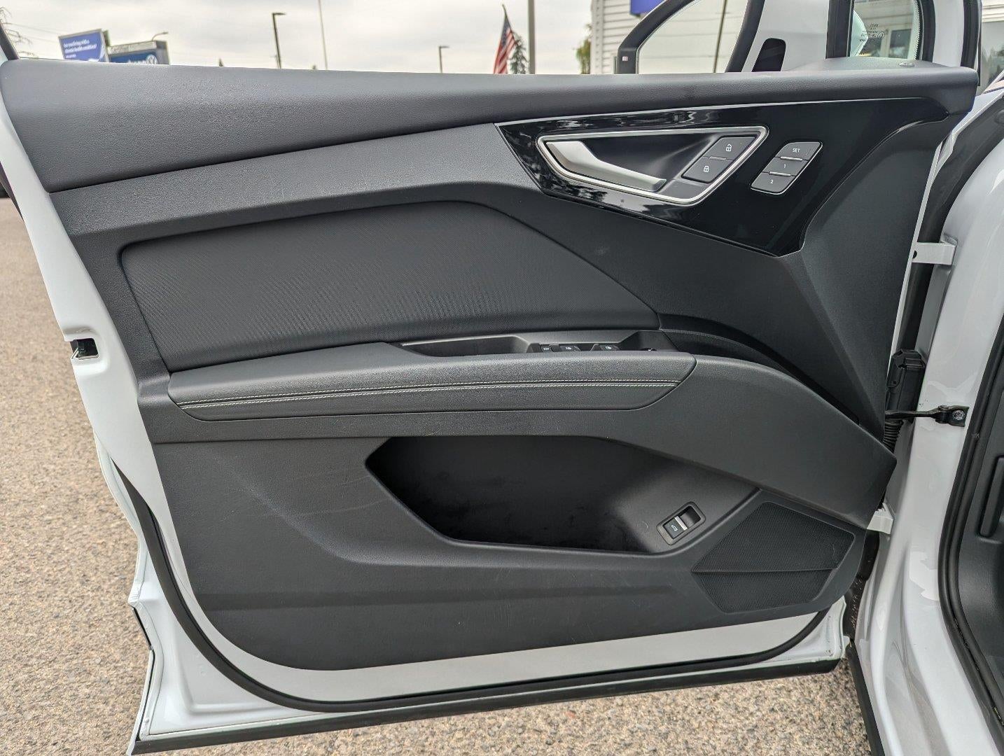 2024 Audi Q4 e-tron Premium