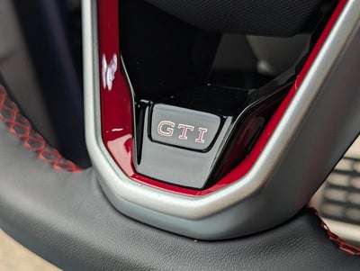 2025 Volkswagen Golf GTI SE