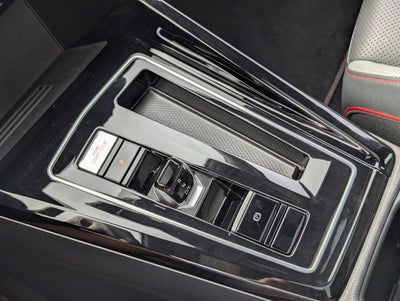 2025 Volkswagen Golf GTI SE