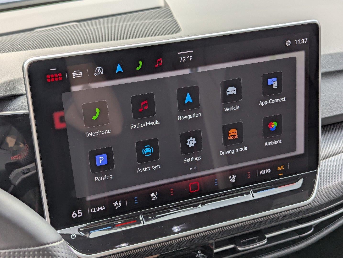 2025 Volkswagen Golf GTI SE