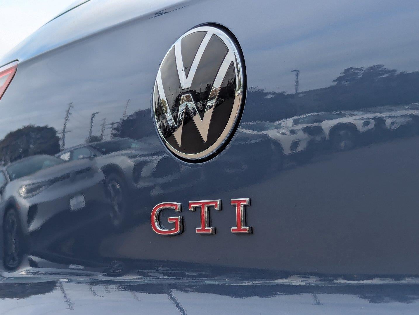 2025 Volkswagen Golf GTI SE