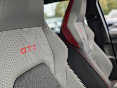 2025 Volkswagen Golf GTI SE