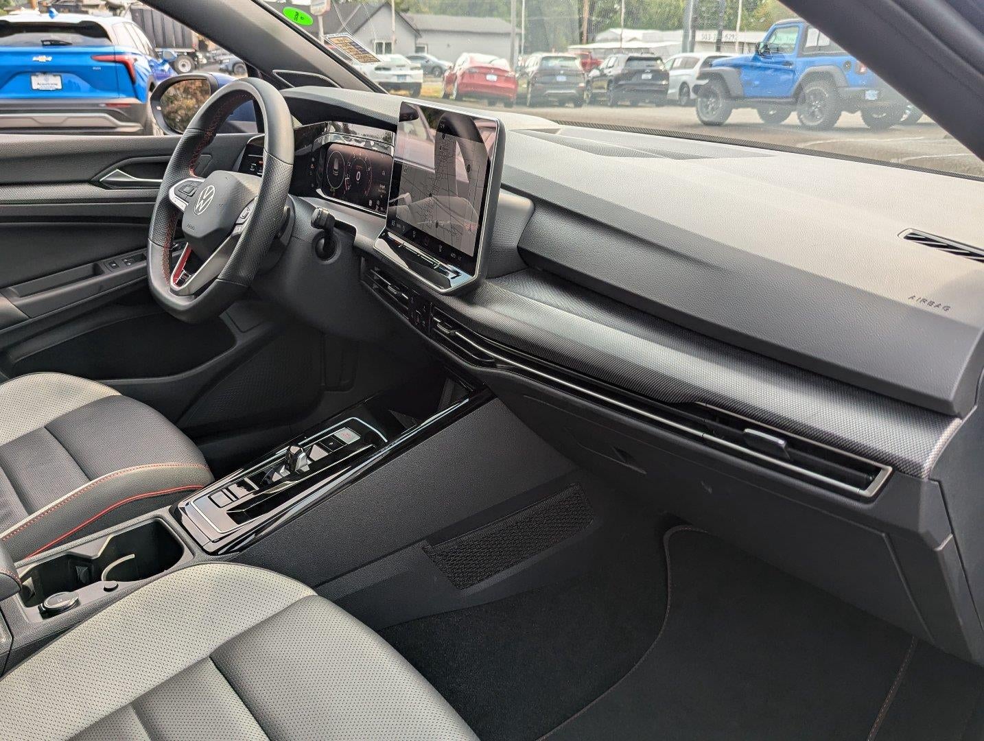 2025 Volkswagen Golf GTI SE