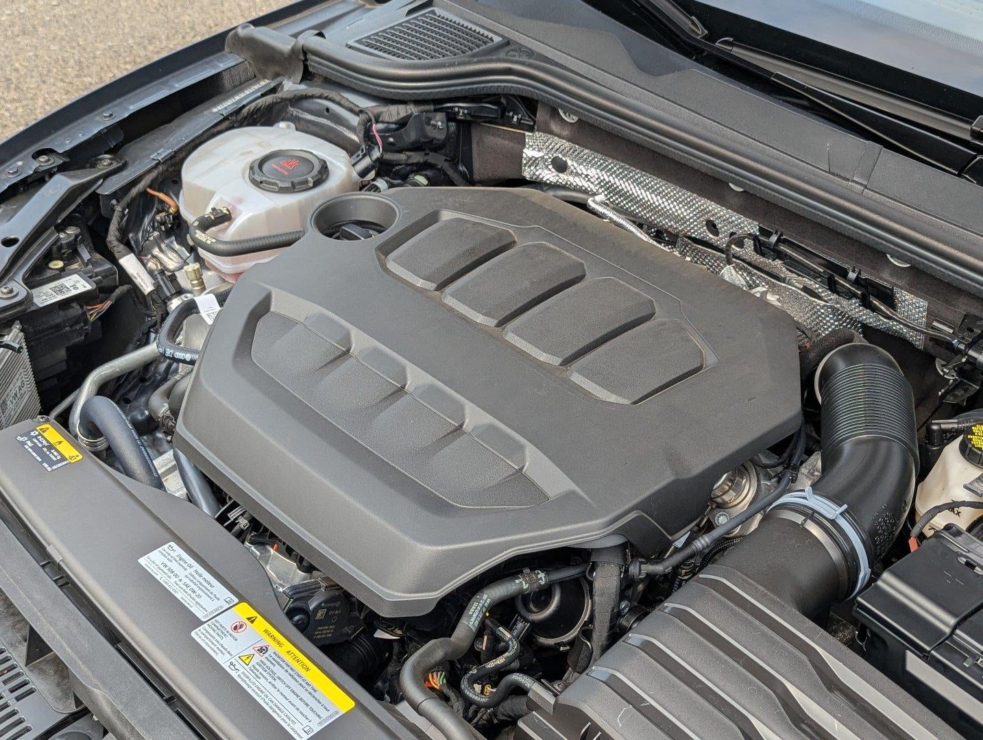 2025 Volkswagen Golf GTI SE
