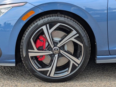 2025 Volkswagen Golf GTI SE