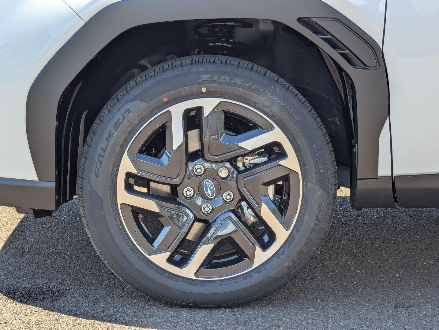 2026 Subaru FORESTER Premium Hybrid