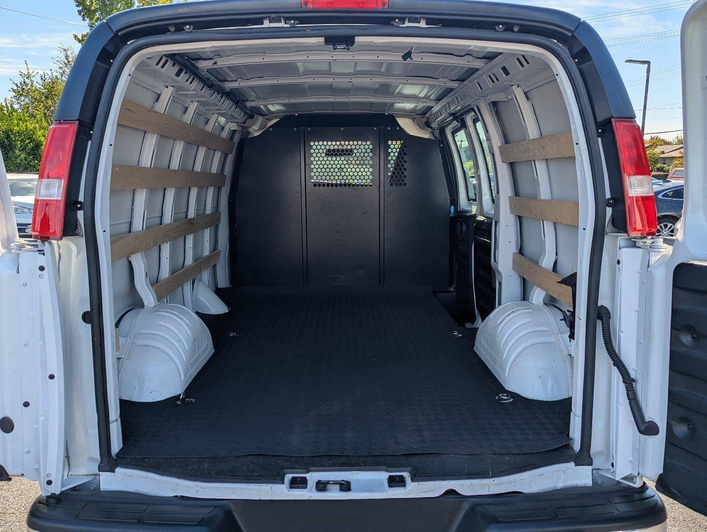2025 Chevrolet Express Cargo Van RWD 2500 135