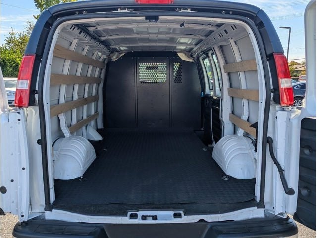 2025 Chevrolet Express Cargo Van RWD 2500 135