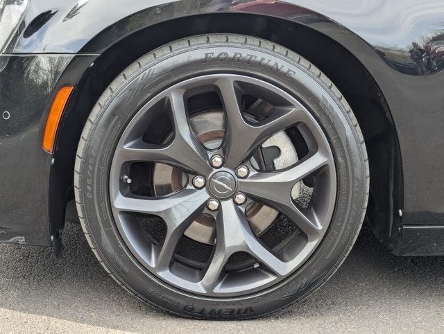 2022 Chrysler 300 S