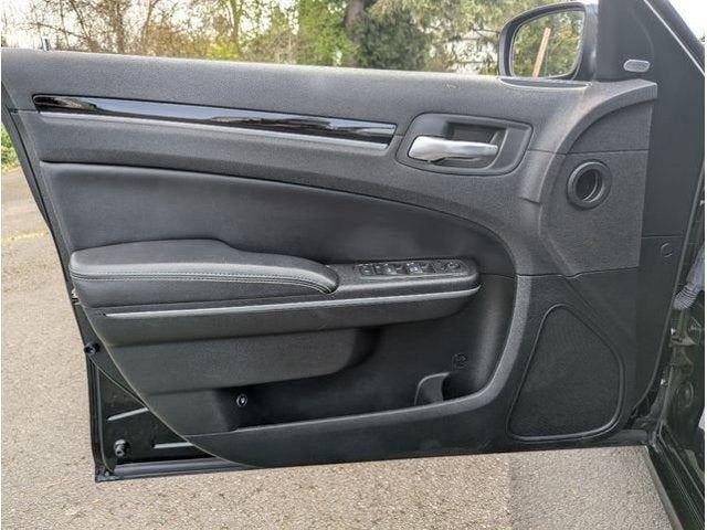 2022 Chrysler 300 300S