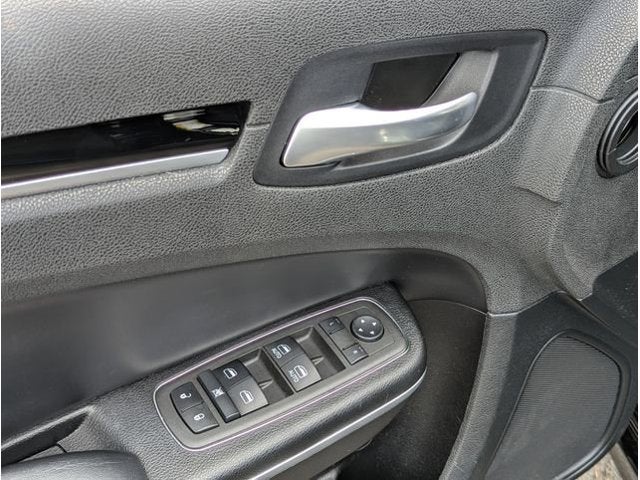 2022 Chrysler 300 S