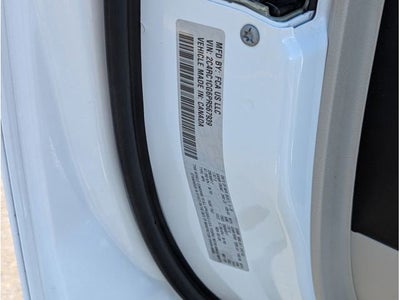2023 Chrysler Voyager LX